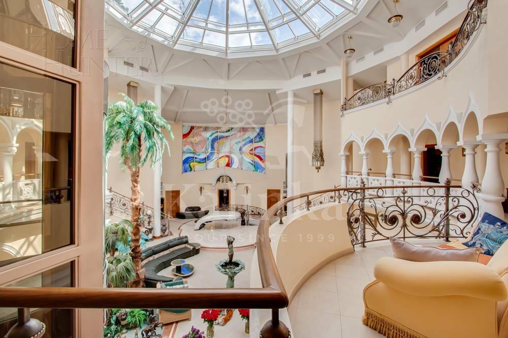 4-этажный коттедж 1 352 м² с отделкой