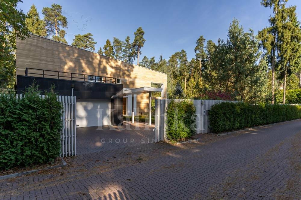 2-этажный коттедж 1 328 м² с отделкой