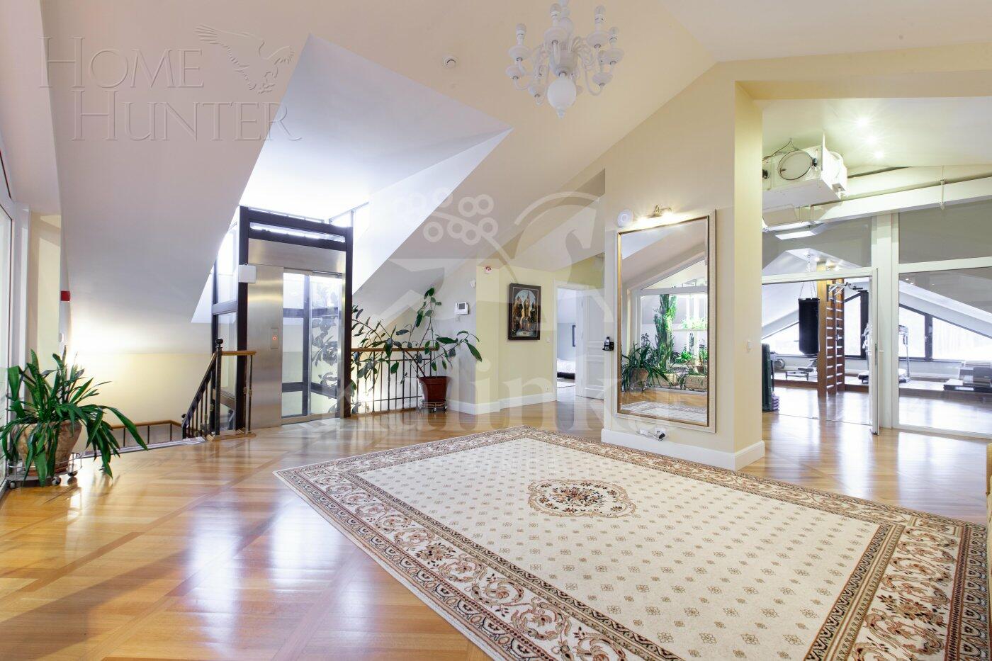 4-этажный коттедж 970 м² с отделкой