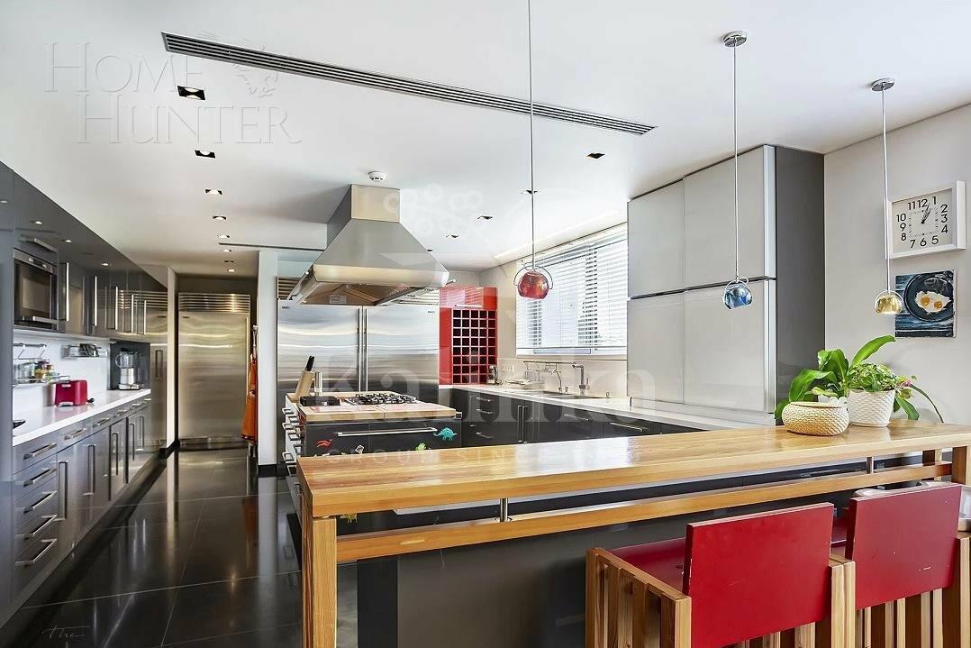 2-этажный коттедж 1 948 м² с отделкой