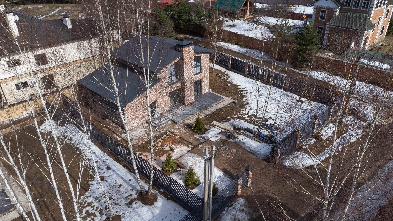 2-этажный коттедж 190 м² без отделки