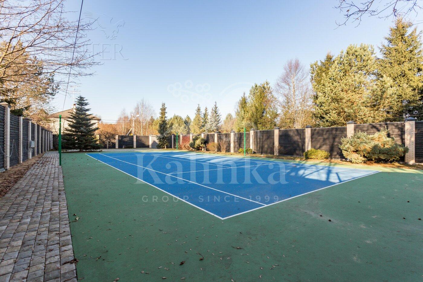 3-этажный коттедж 580 м² с отделкой