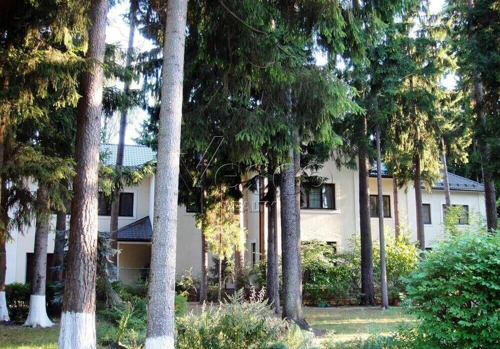 2-этажный коттедж 900 м² с отделкой