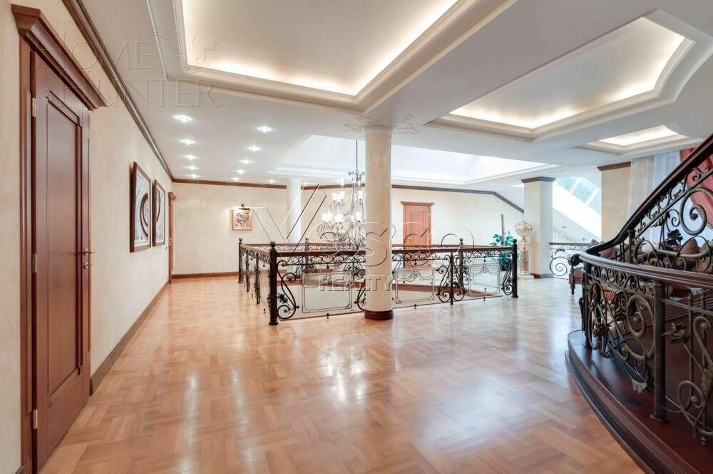 2-этажный коттедж 1 460 м² с отделкой