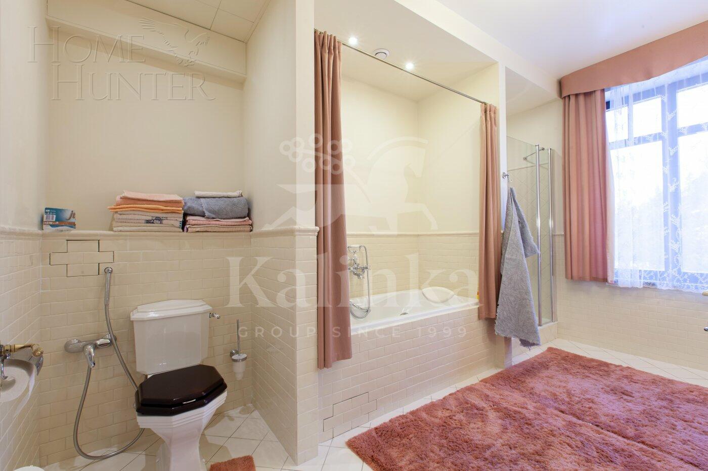 4-этажный коттедж 970 м² с отделкой