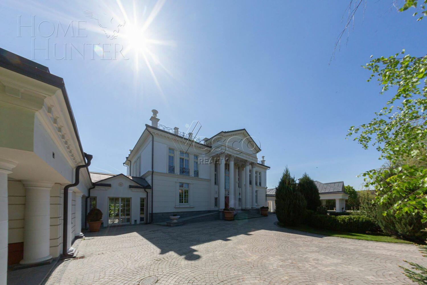 2-этажный коттедж 980 м² с отделкой