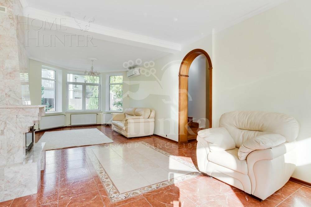 2-этажный коттедж 200 м² с отделкой