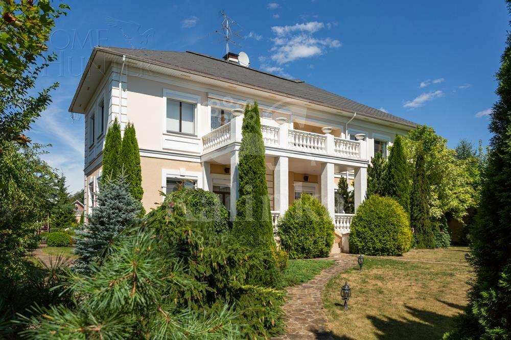 2-этажный коттедж 700 м² с отделкой