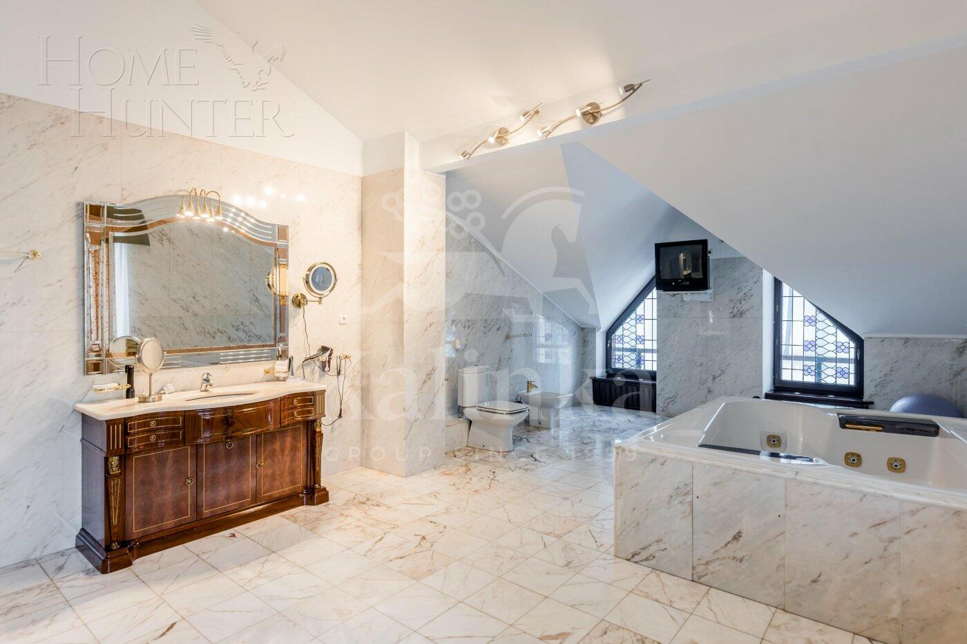 2-этажный коттедж 750 м² с отделкой