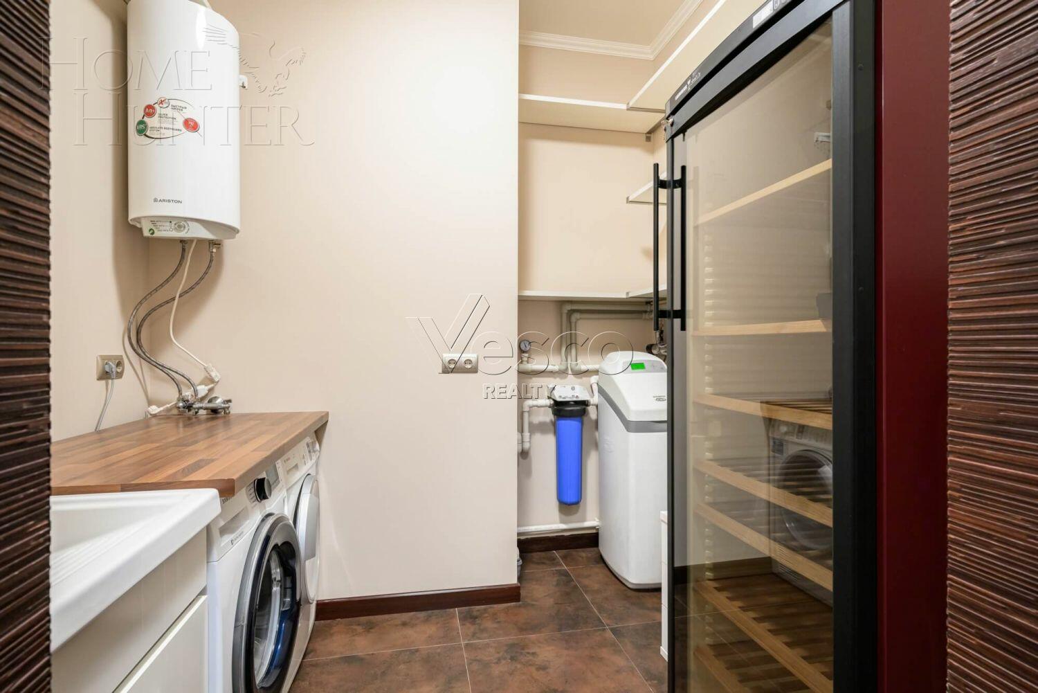 5-КОМН. КВАРТИРА С ОТДЕЛКОЙ 187.8 М² НА 4 ЭТАЖЕ