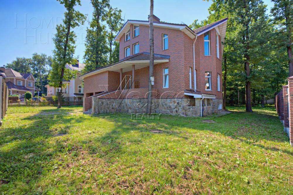 2-этажный коттедж 385 м² без отделки