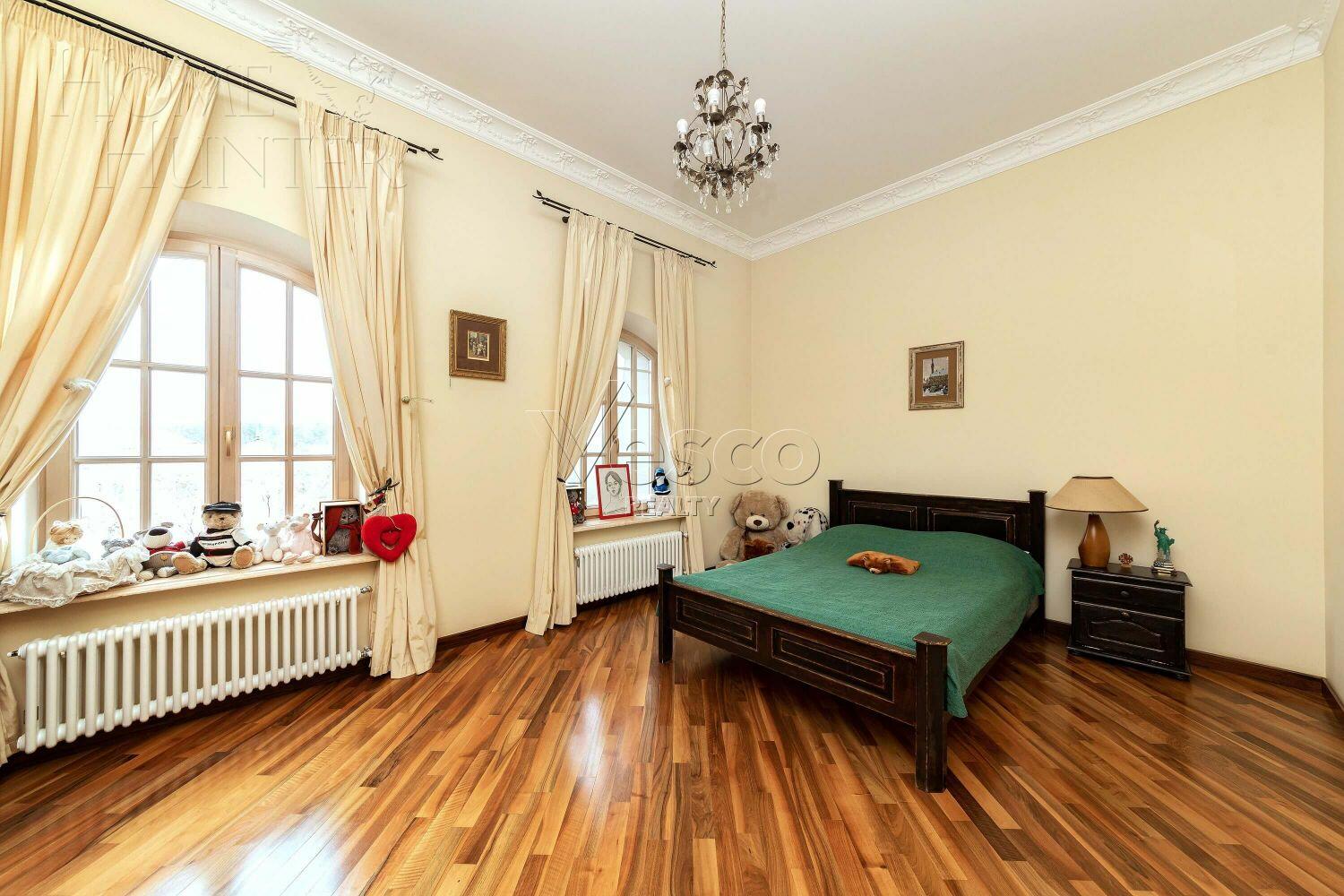 2-этажный коттедж 980 м² с отделкой