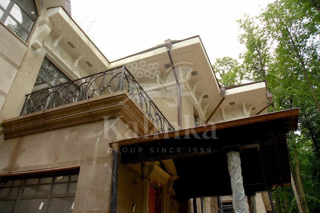 3-этажный коттедж 1 500 м² без отделки