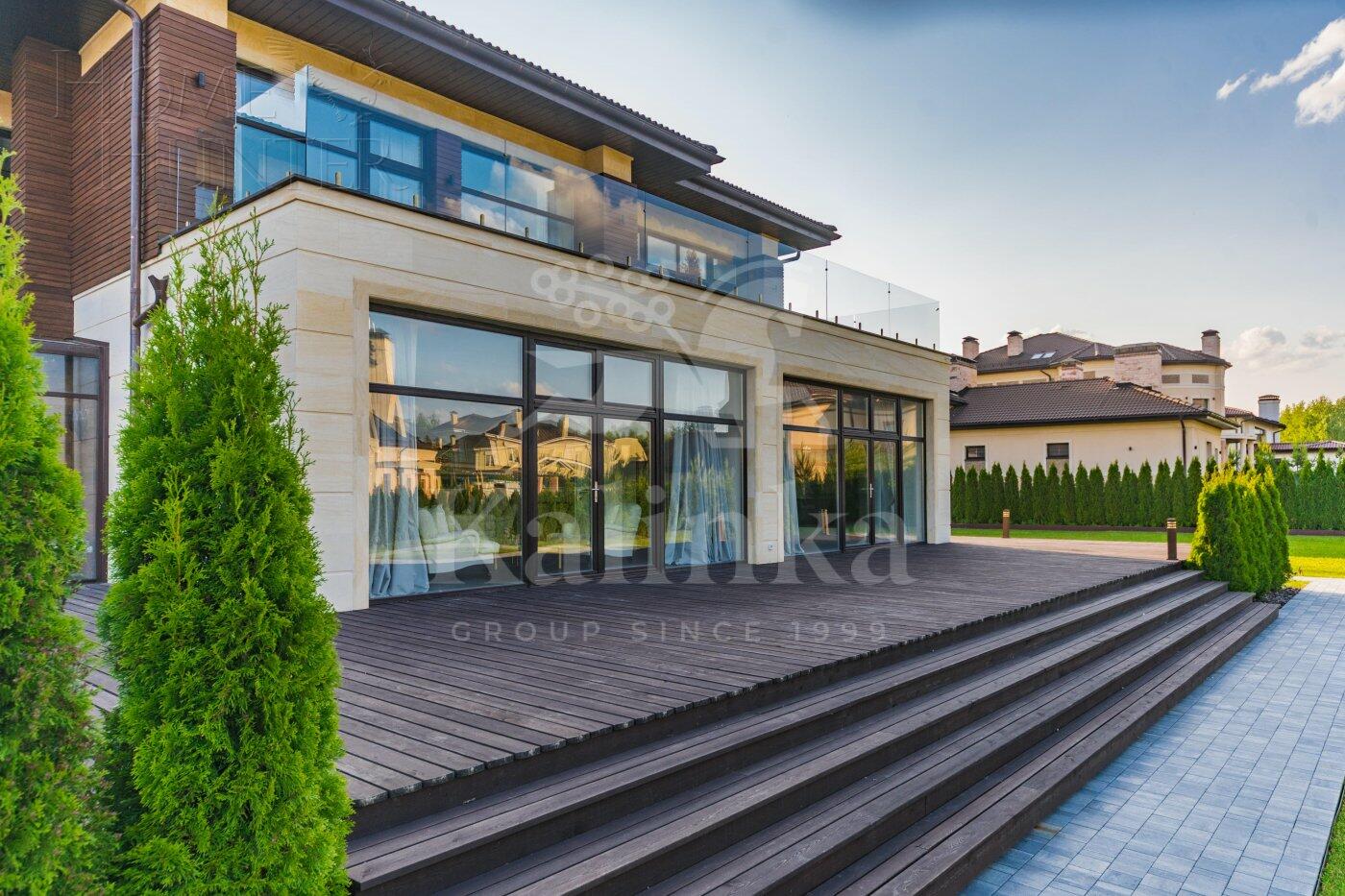 2-этажный коттедж 961 м² с отделкой