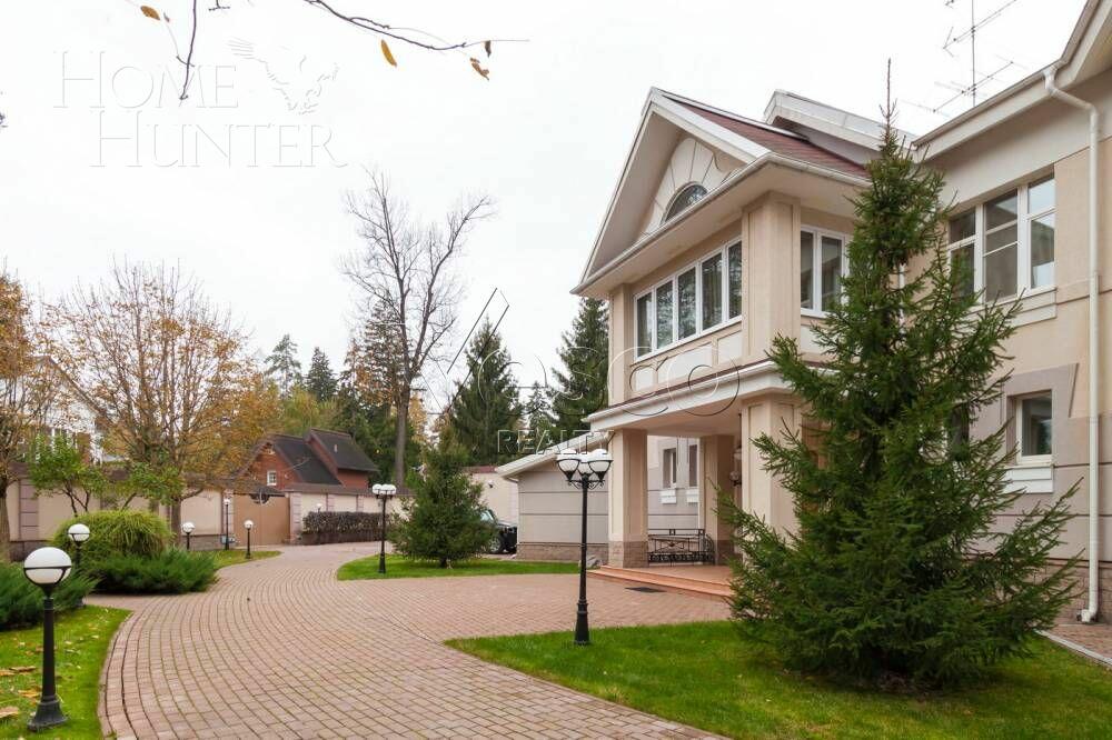 2-этажный коттедж 1 460 м² с отделкой