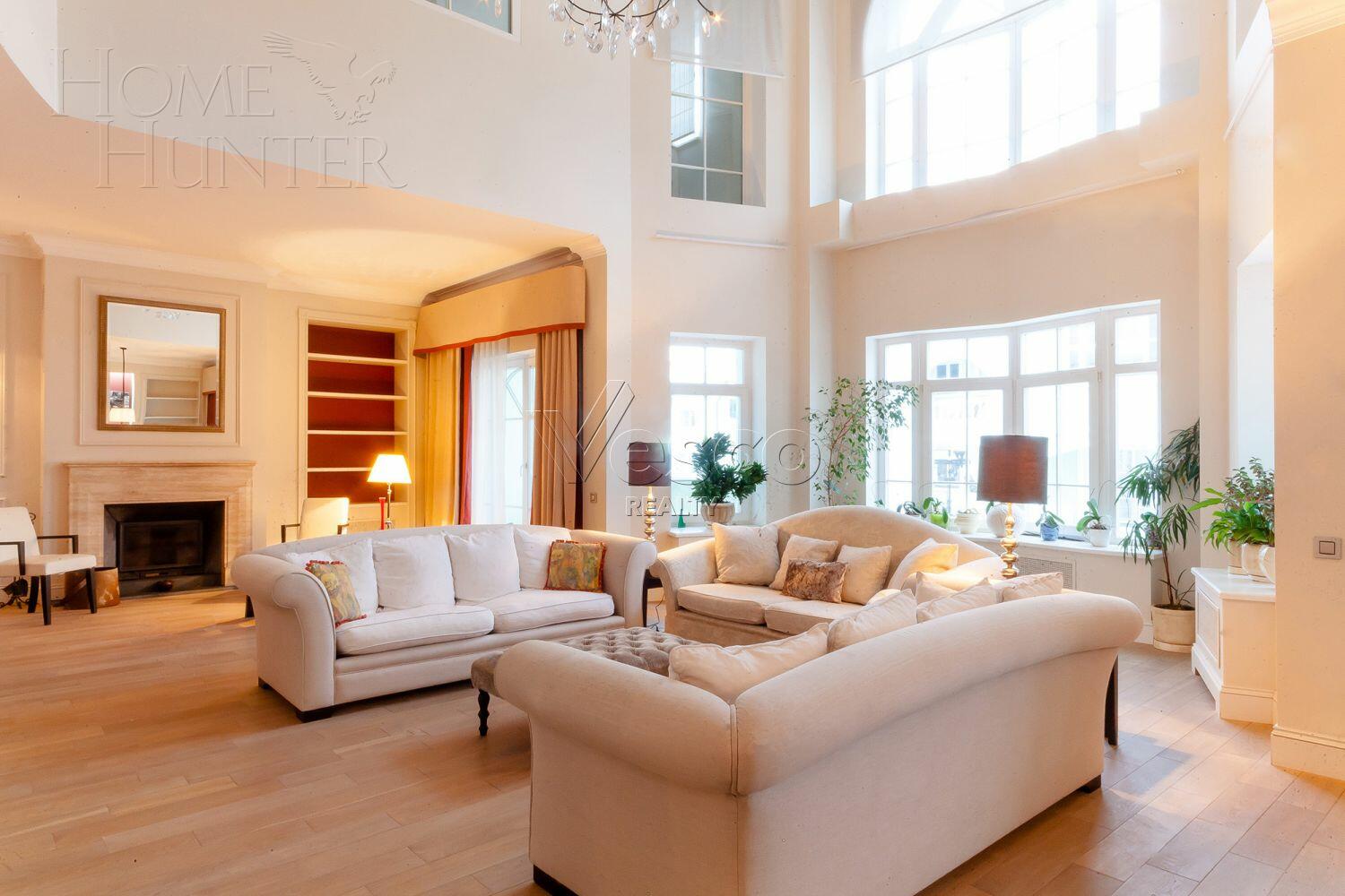 4-УРОВНЕВЫЙ ТАУНХАУС С ОТДЕЛКОЙ 610 М² НА 1 ЭТАЖЕ