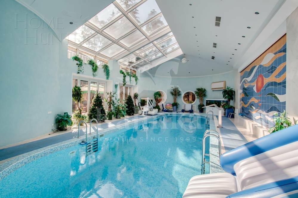 4-этажный коттедж 1 352 м² с отделкой