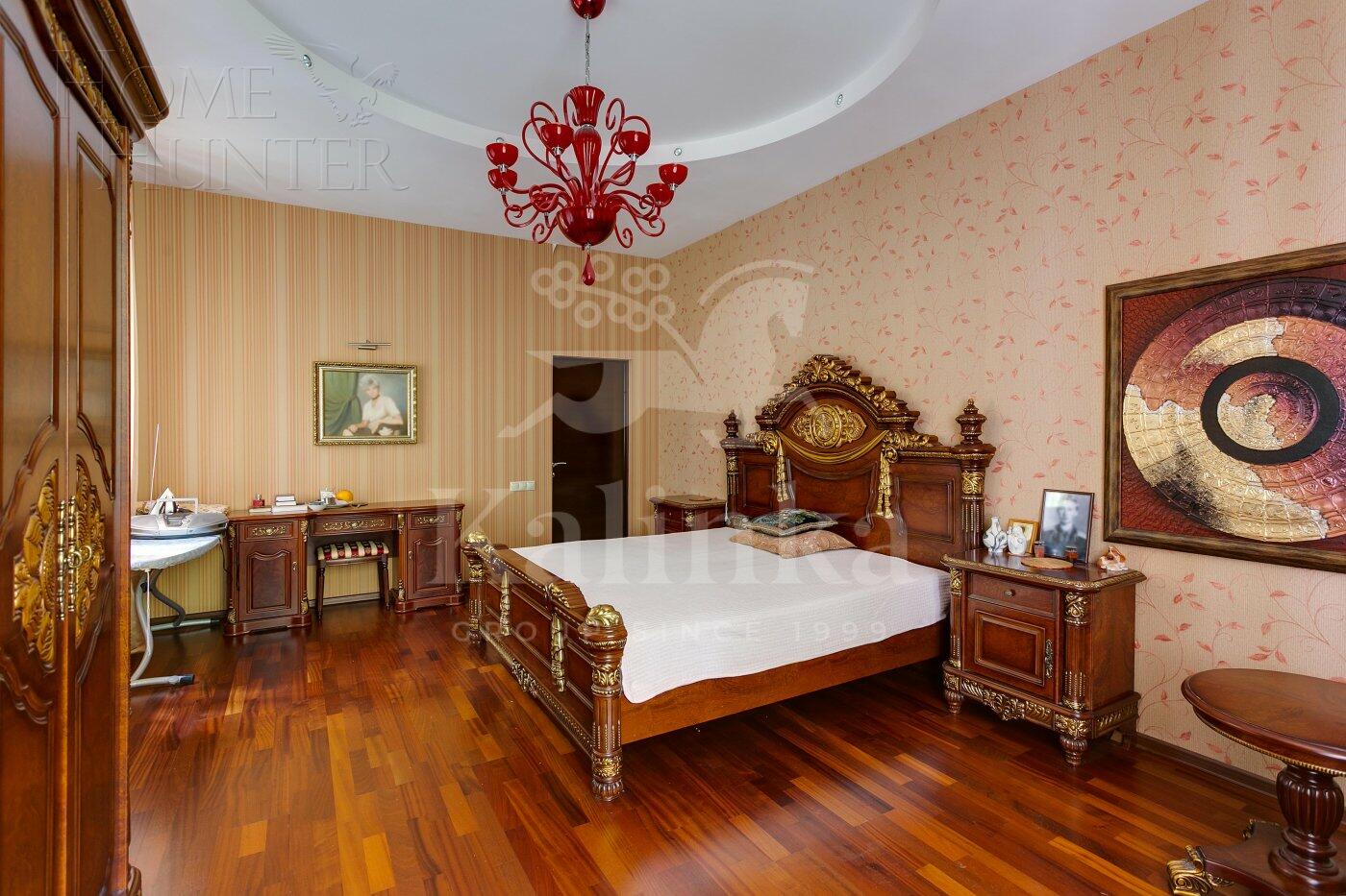 2-этажный коттедж 868 м² с отделкой