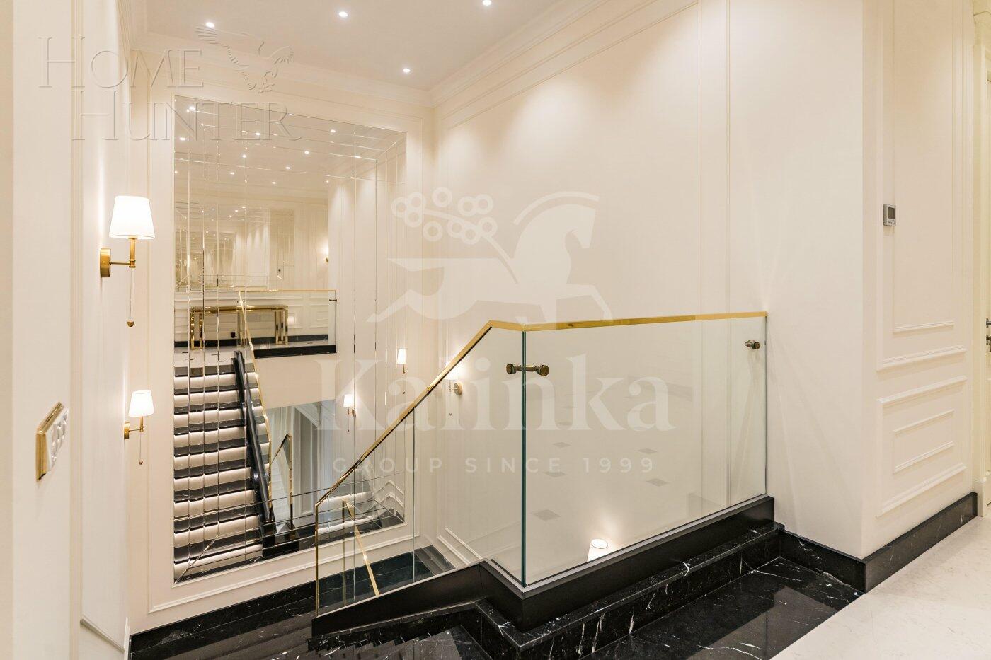 2-этажный коттедж 961 м² с отделкой