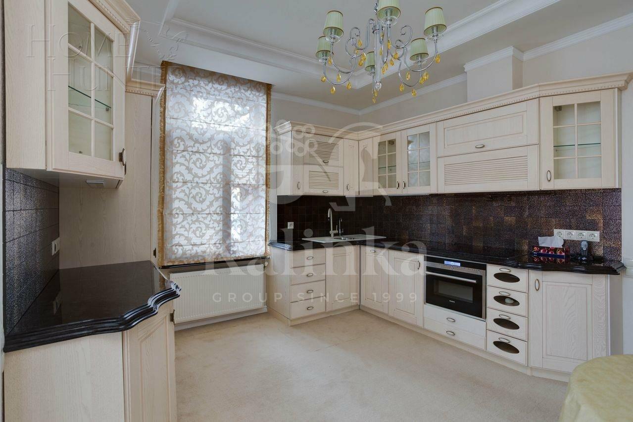 2-этажный коттедж 450 м² с отделкой