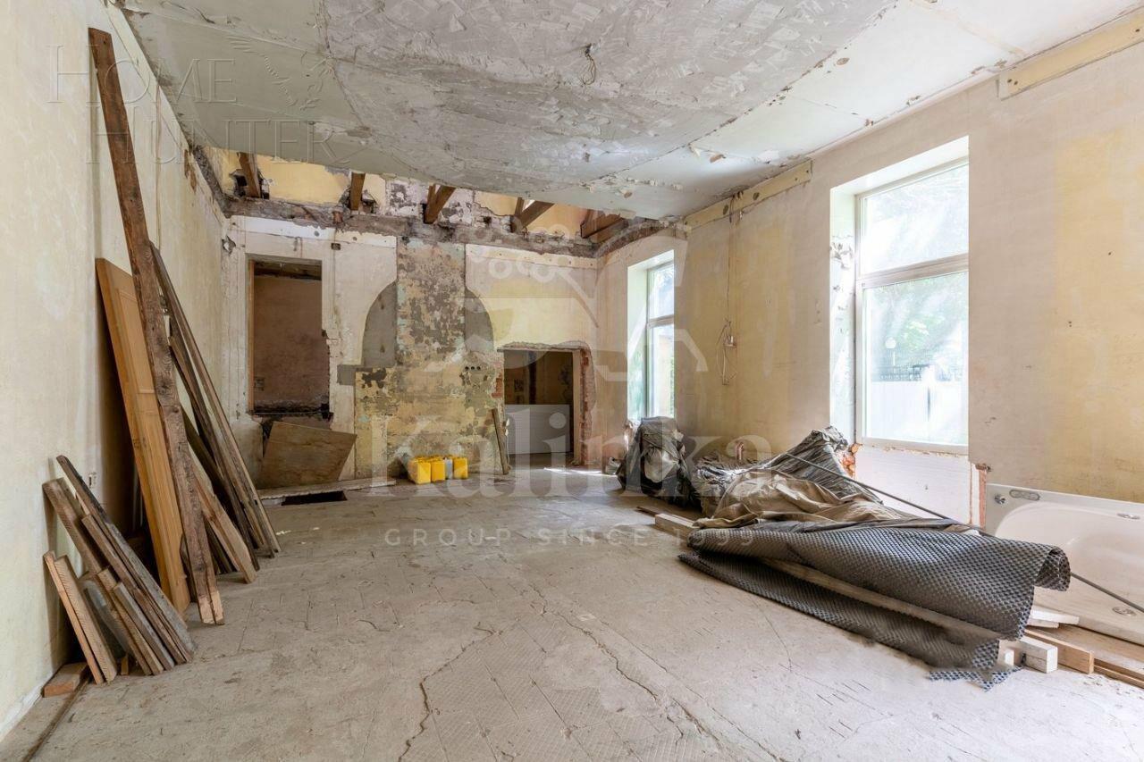 3-этажный коттедж 800 м² без отделки