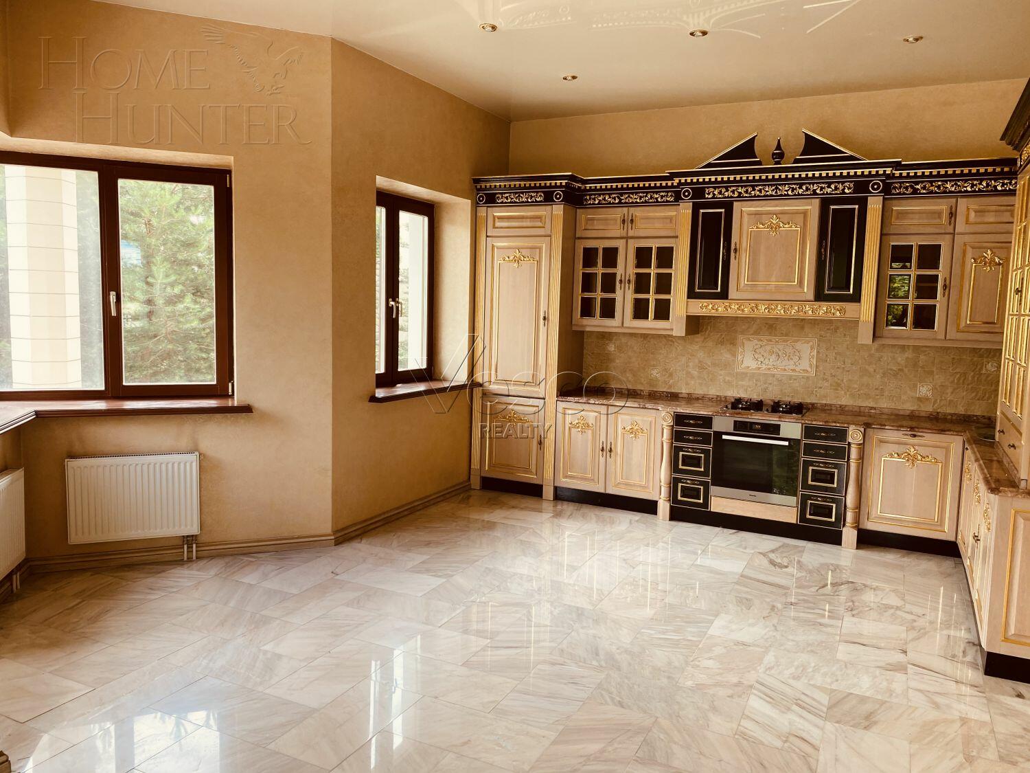 2-этажный коттедж 479.7 м² с отделкой