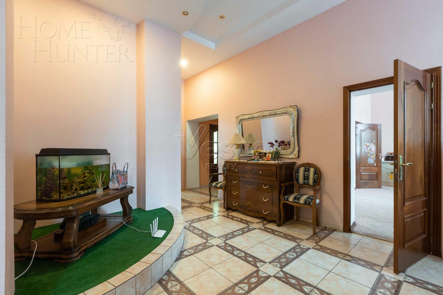 2-этажный коттедж 1 500 м² с отделкой