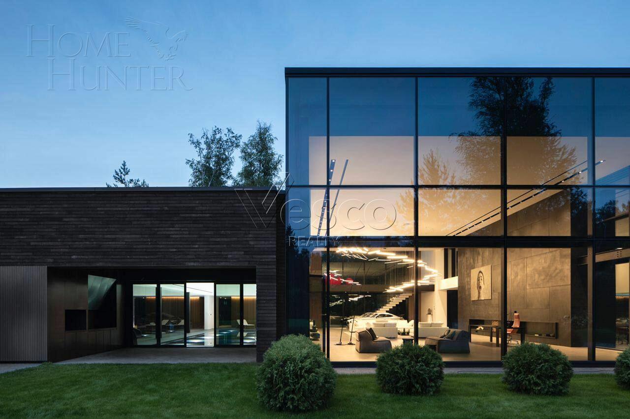 2-этажный коттедж 2 500 м² с отделкой