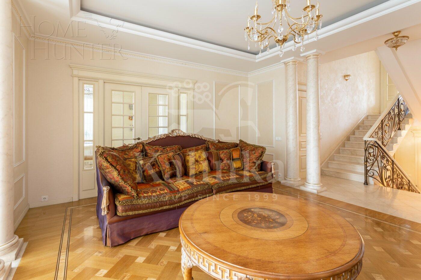 2-этажный коттедж 660 м² с отделкой