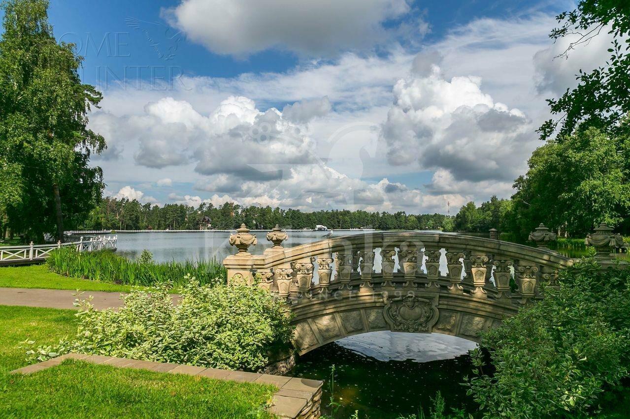 4-этажный таунхаус 362.6 м² без отделки