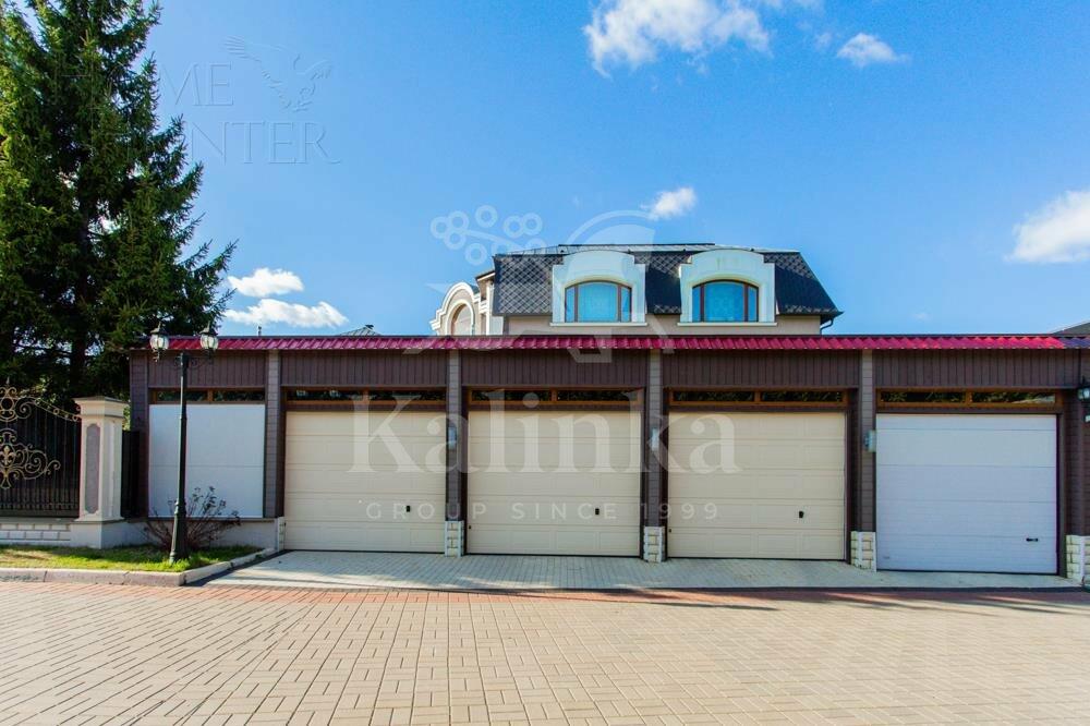 2-этажный коттедж 1 700 м² с отделкой