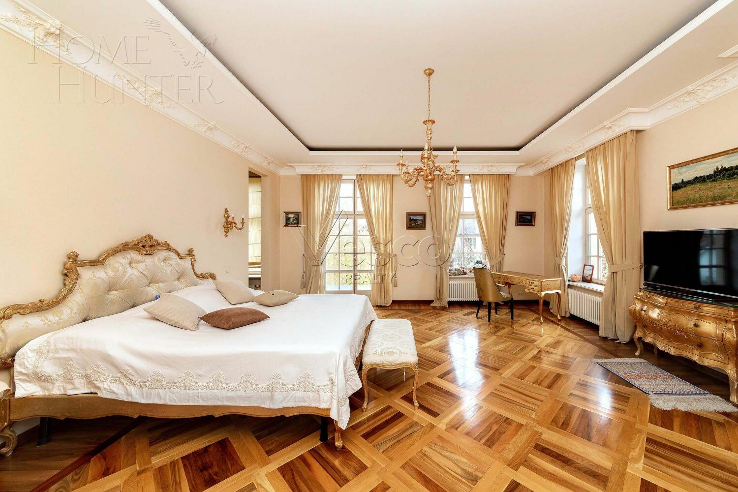 2-этажный коттедж 980 м² с отделкой