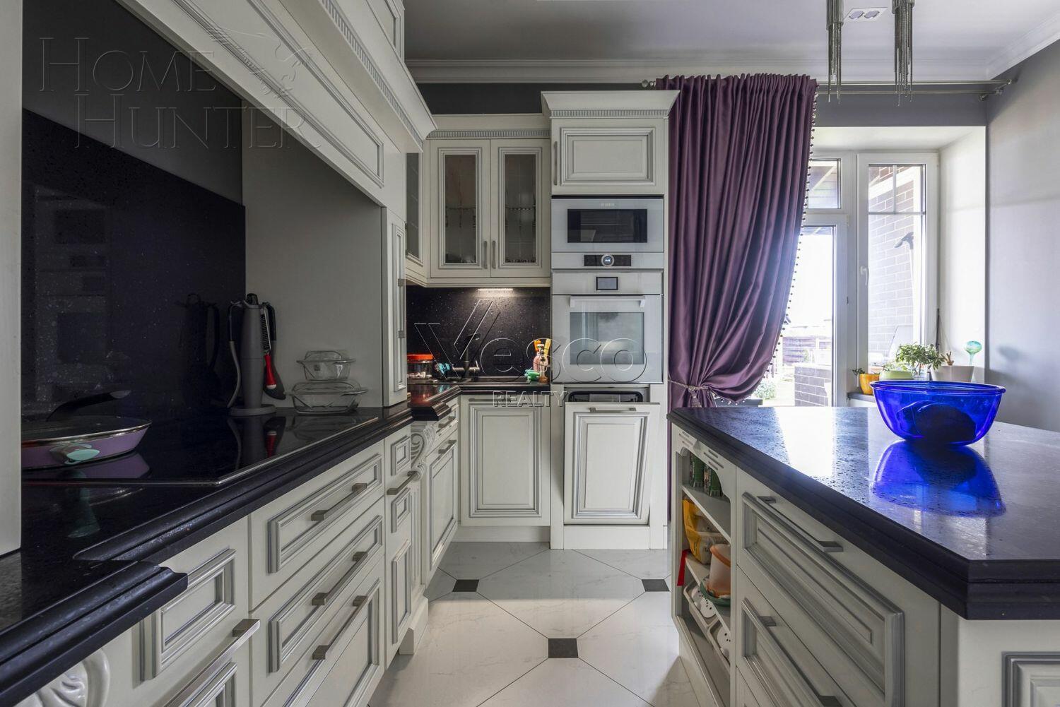 2-этажный коттедж 270 м² с отделкой