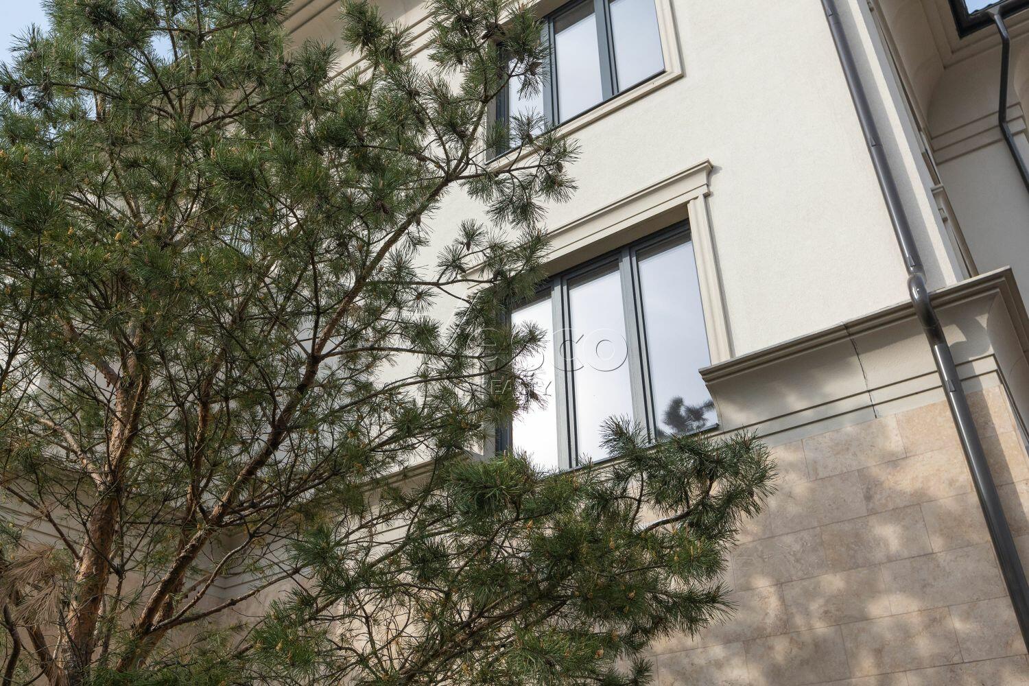 3-этажный коттедж 900 м² без отделки