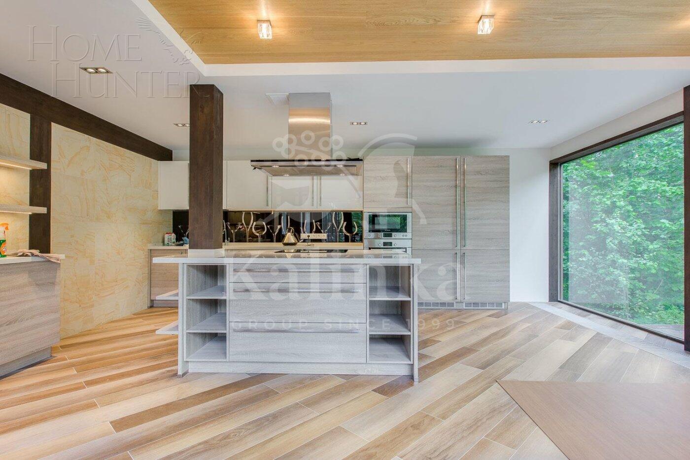 2-этажный коттедж 500 м² с отделкой