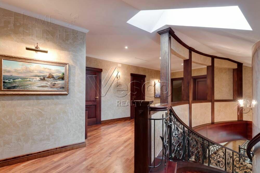 2-этажный коттедж 1 460 м² с отделкой