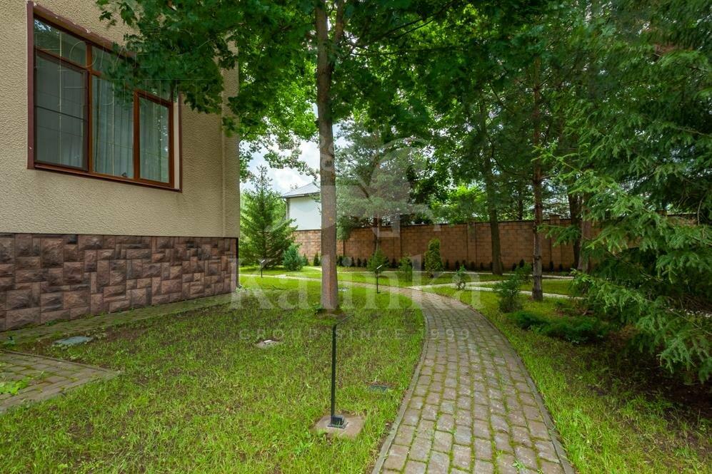 2-этажный коттедж 1 200 м² с отделкой