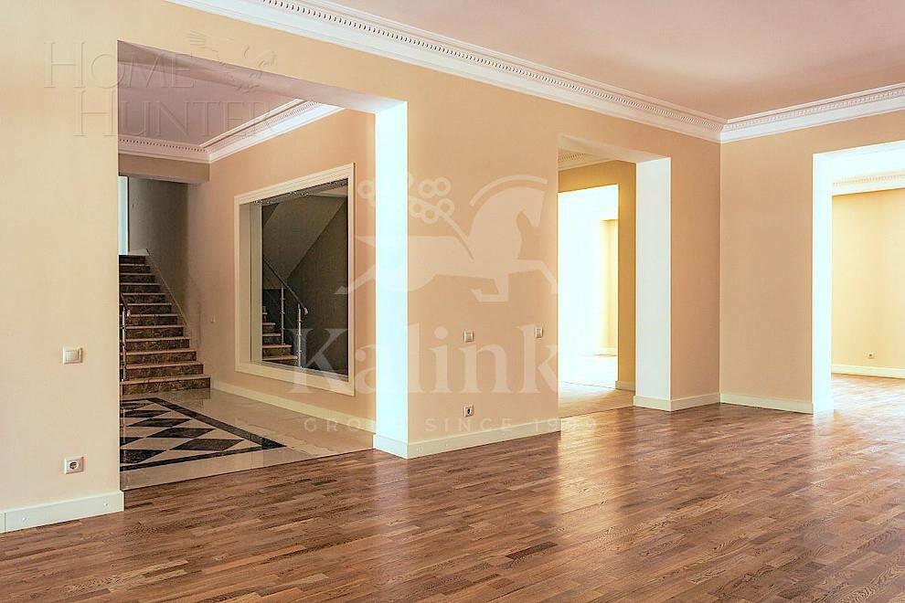 2-этажный таунхаус 630.9 м² с отделкой