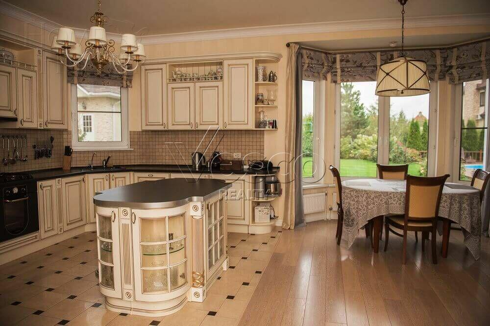 2-этажный коттедж 308 м² с отделкой