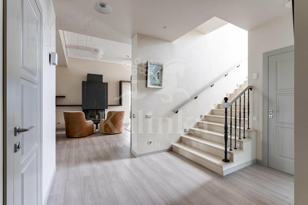 2-этажный коттедж 320 м² с отделкой