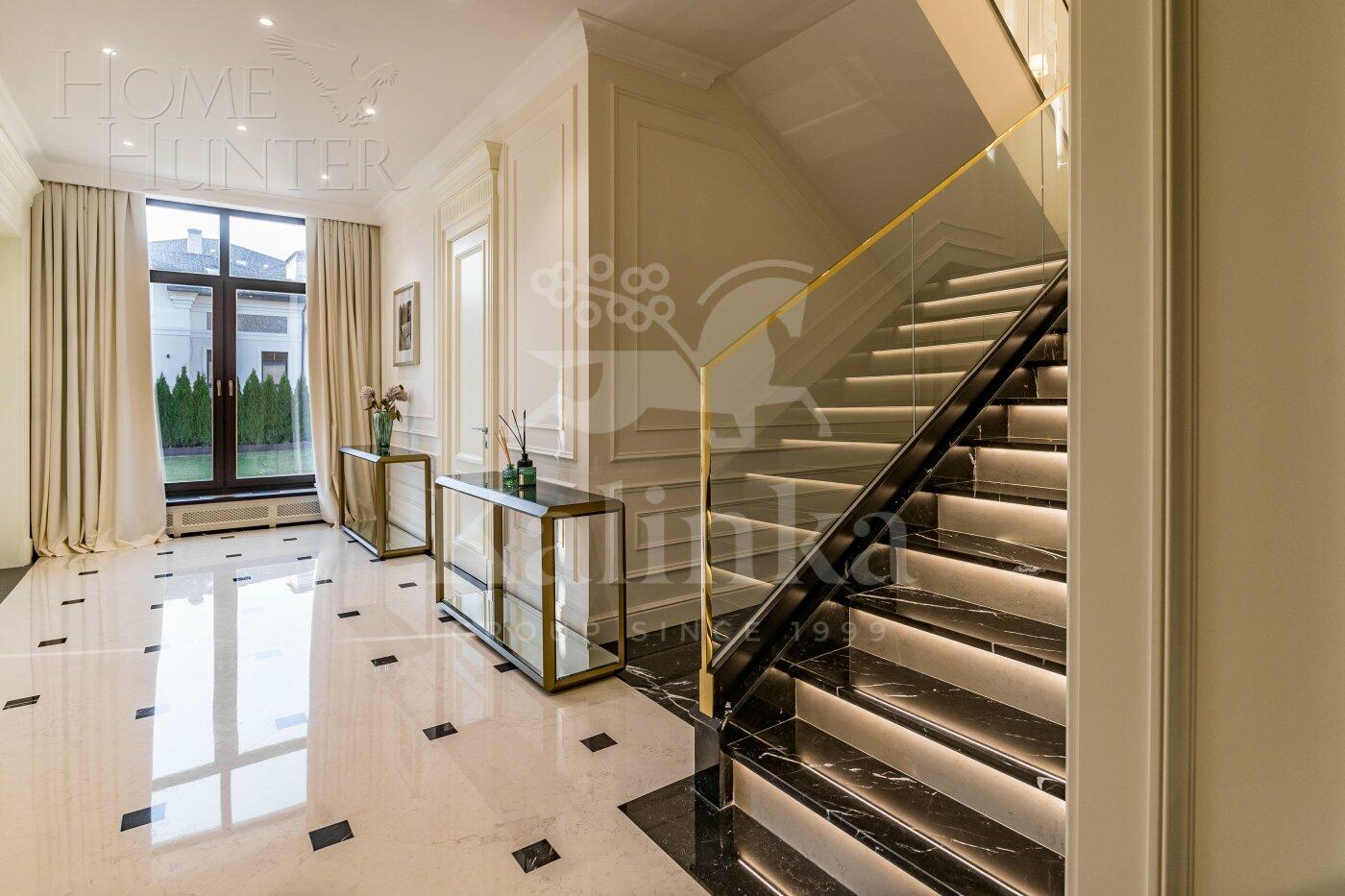 2-этажный коттедж 961 м² с отделкой