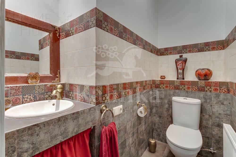 2-этажный коттедж 200 м² с отделкой