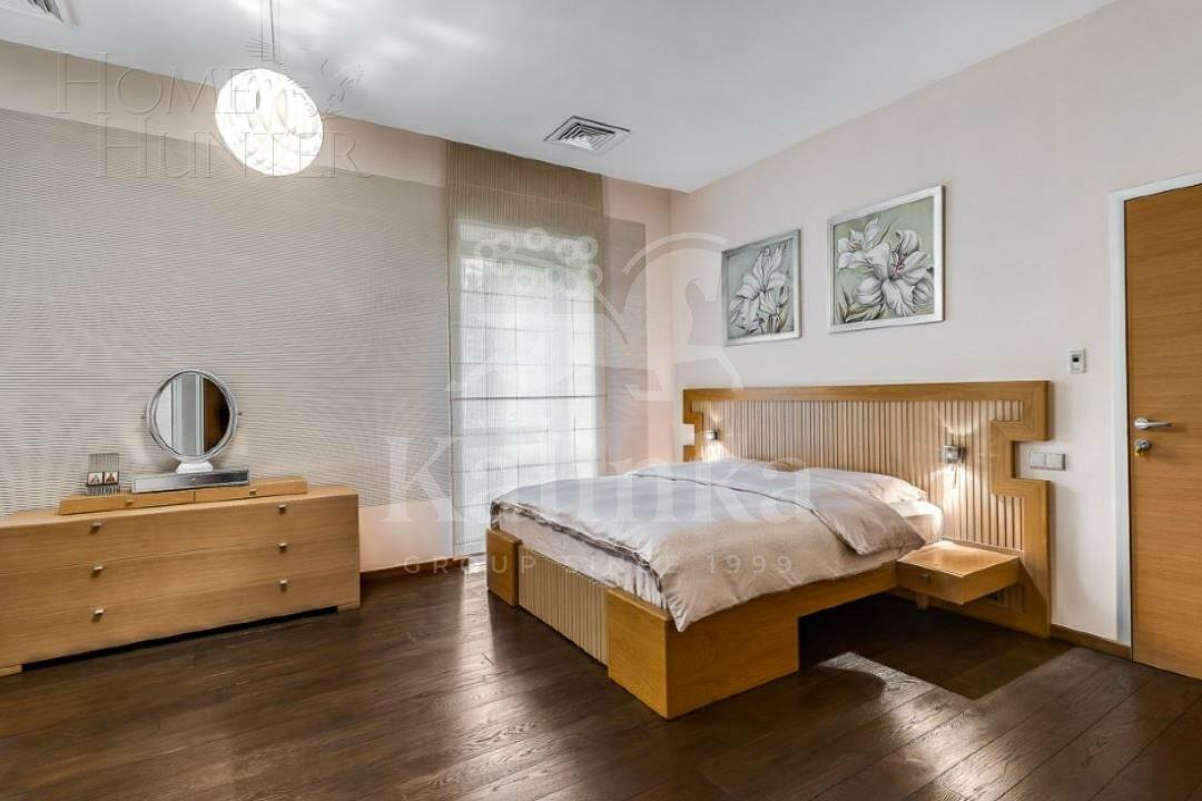 3-этажный коттедж 890.8 м² с отделкой