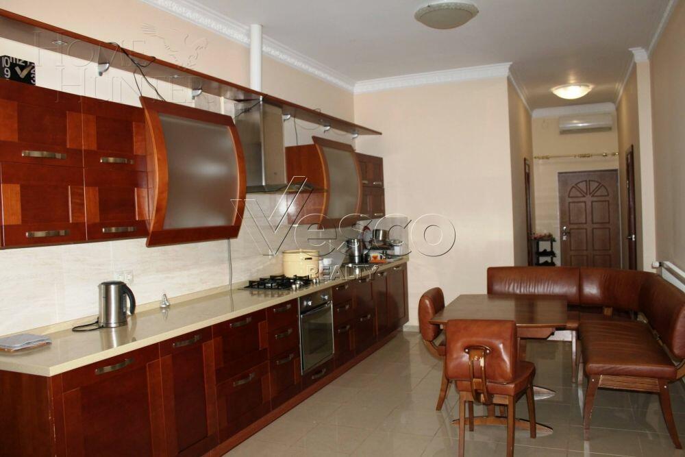 2-этажный коттедж 860 м² с отделкой