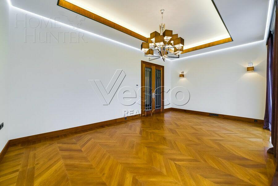 2-этажный коттедж 989.7 м² с отделкой