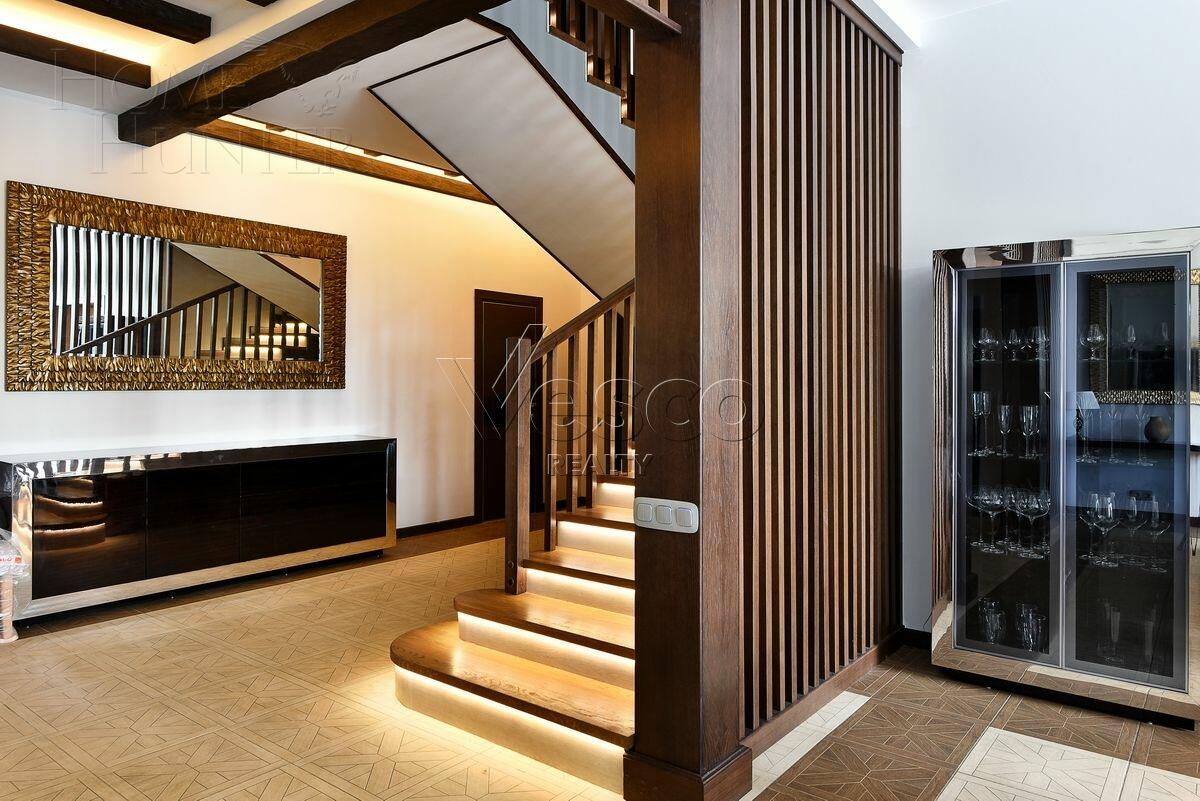 2-этажный коттедж 450 м² с отделкой