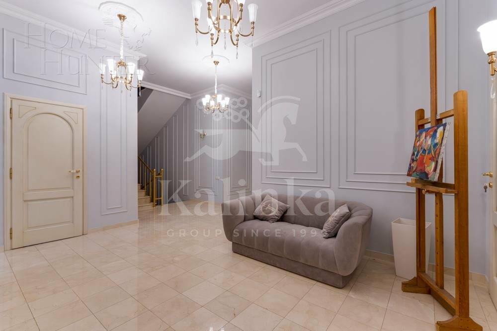 3-этажный коттедж 800 м² с отделкой