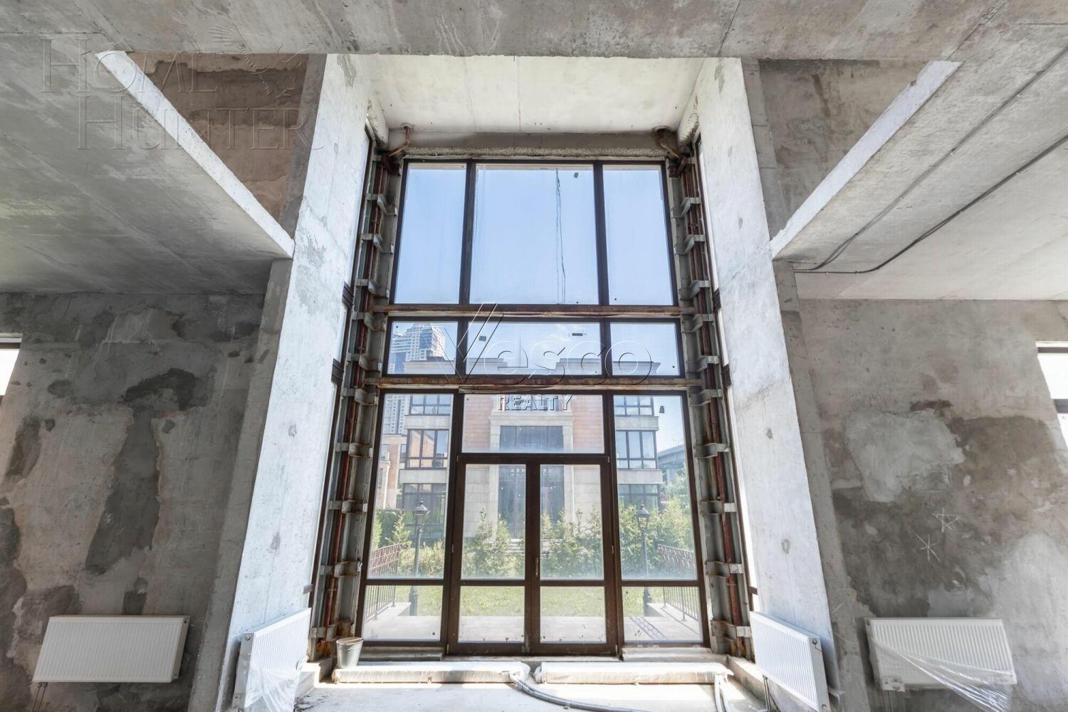 4-УРОВНЕВЫЙ ОСОБНЯК БЕЗ ОТДЕЛКИ 840 М² НА 1 ЭТАЖЕ