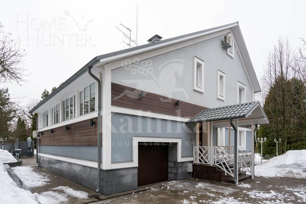3-этажный коттедж 400 м² с отделкой