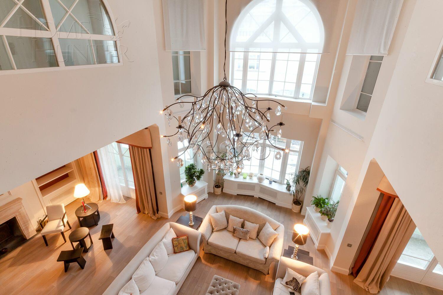 4-УРОВНЕВЫЙ ТАУНХАУС С ОТДЕЛКОЙ 610 М² НА 1 ЭТАЖЕ